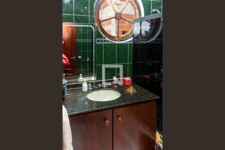 Casa à venda com 300m², 3 quartos e 2 vagasBanheiro - Quarto 3