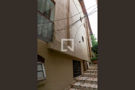 Casa à venda com 300m², 3 quartos e 2 vagasFachada fundos