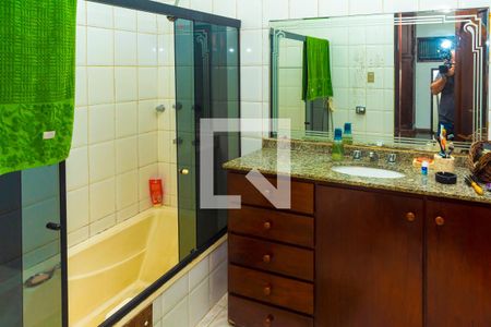 Casa à venda com 300m², 3 quartos e 2 vagasBanheiro - Quarto 2