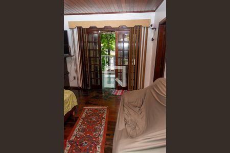 Casa à venda com 300m², 3 quartos e 2 vagasQuarto 3 - Suite