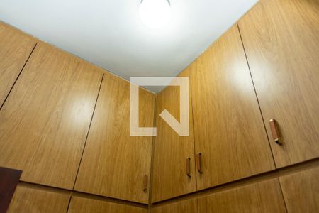 Casa à venda com 300m², 3 quartos e 2 vagasCloset - Quarto 3
