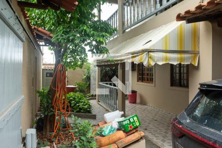 Casa à venda com 300m², 3 quartos e 2 vagasJatdim