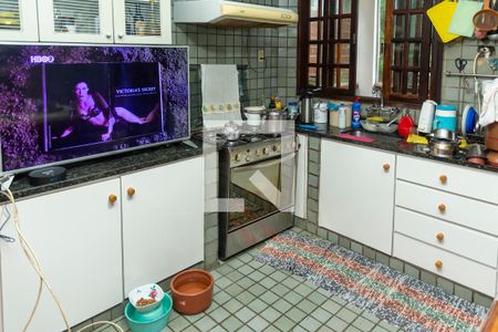 Casa à venda com 300m², 3 quartos e 2 vagasCozinha - Armários