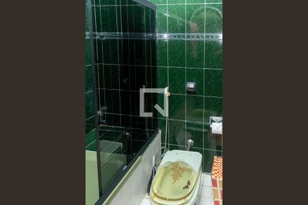 Casa à venda com 300m², 3 quartos e 2 vagasBanheiro - Quarto 3