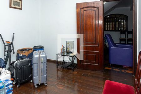 Casa à venda com 300m², 3 quartos e 2 vagasQuarto 1