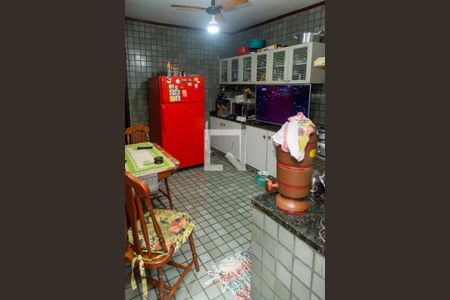 Casa à venda com 300m², 3 quartos e 2 vagasCozinha - Armários