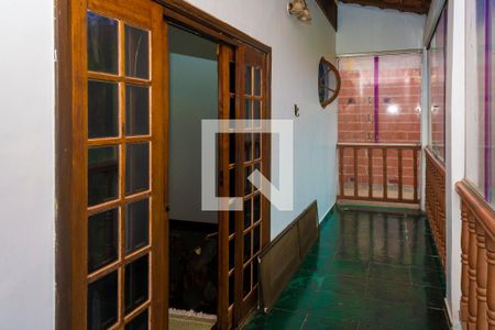 Casa à venda com 300m², 3 quartos e 2 vagasVaranda - Quarto 2