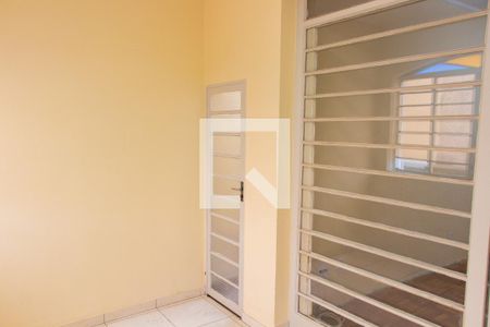 Casa à venda com 80m², 3 quartos e 2 vagas