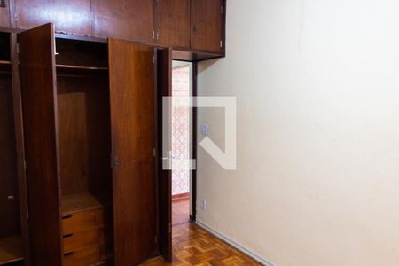 Casa à venda com 80m², 3 quartos e 2 vagas Casa à venda com 80m², 3 quartos e 2 vagasQuarto