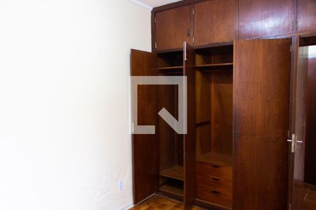 Casa à venda com 80m², 3 quartos e 2 vagas Casa à venda com 80m², 3 quartos e 2 vagasQuarto