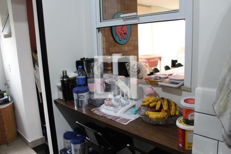 Apartamento à venda com 88m², 2 quartos e 2 vagasAbertura com janela da cozinha para Varanda