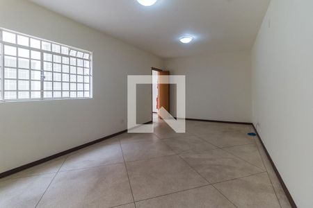 Casa para alugar com 327m², 3 quartos e 2 vagasQuarto 1 - Suíte