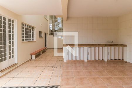 Casa para alugar com 327m², 3 quartos e 2 vagasQuintal/Área de Serviço 2