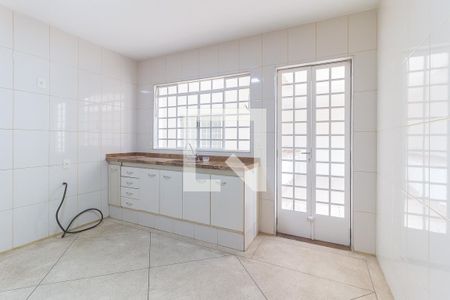 Casa para alugar com 327m², 3 quartos e 2 vagasCozinha