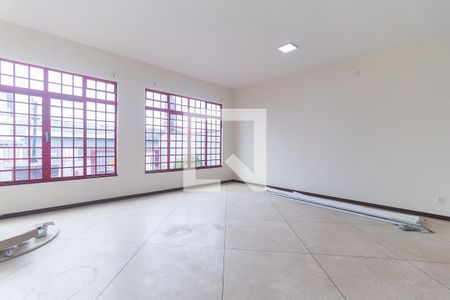 Sala 1 de casa para alugar com 3 quartos, 327m² em Vila Suissa, Mogi das Cruzes