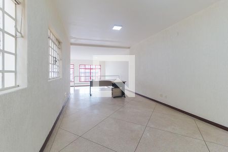 Sala 2 de casa para alugar com 3 quartos, 327m² em Vila Suissa, Mogi das Cruzes