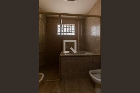 Casa para alugar com 327m², 3 quartos e 2 vagasBanheiro da Suíte