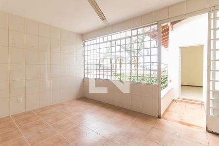 Casa para alugar com 327m², 3 quartos e 2 vagasÁrea de Serviço 1