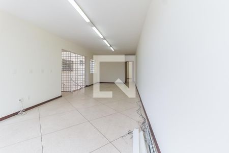 Casa para alugar com 327m², 3 quartos e 2 vagasSala 3