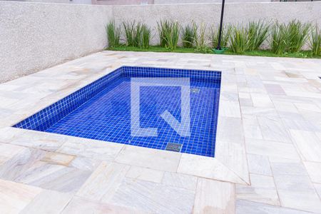 Apartamento à venda com 35m², 2 quartos e sem vagaÁrea comum - Piscina
