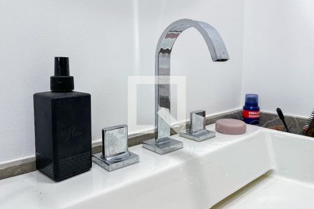 Apartamento à venda com 77m², 2 quartos e 1 vagaBanheiro da Suíte 1