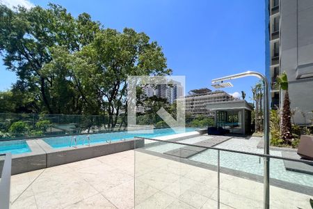 Apartamento à venda com 77m², 2 quartos e 1 vagaPiscina