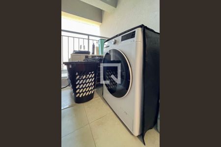 Apartamento à venda com 77m², 2 quartos e 1 vagaÁrea de Serviço