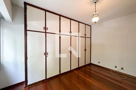 Apartamento para alugar com 206m², 5 quartos e 2 vagas Apartamento para alugar com 206m², 5 quartos e 2 vagasQuarto 01