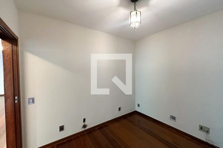 Apartamento para alugar com 206m², 5 quartos e 2 vagas Apartamento para alugar com 206m², 5 quartos e 2 vagasEscritório
