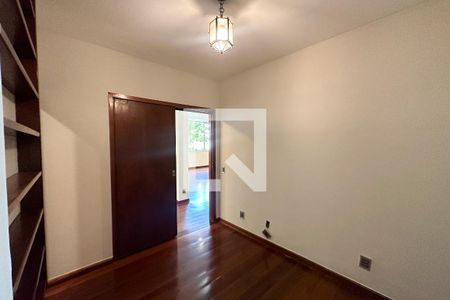 Apartamento para alugar com 206m², 5 quartos e 2 vagas Apartamento para alugar com 206m², 5 quartos e 2 vagasEscritório