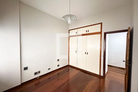 Apartamento para alugar com 206m², 5 quartos e 2 vagas Apartamento para alugar com 206m², 5 quartos e 2 vagasQuarto 02