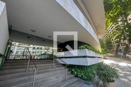 Apartamento para alugar com 206m², 5 quartos e 2 vagas Apartamento para alugar com 206m², 5 quartos e 2 vagasFachada