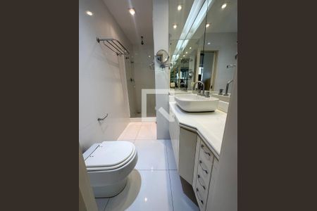 Apartamento para alugar com 206m², 5 quartos e 2 vagas Apartamento para alugar com 206m², 5 quartos e 2 vagasBanheiro Suíte