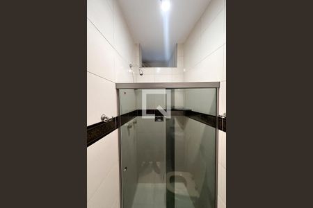 Apartamento para alugar com 206m², 5 quartos e 2 vagas Apartamento para alugar com 206m², 5 quartos e 2 vagasBanheiro Escritório