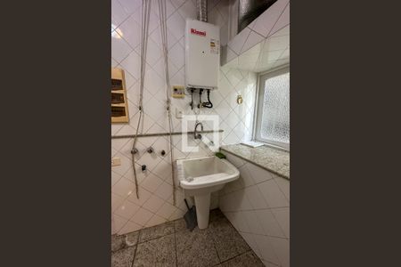 Apartamento para alugar com 206m², 5 quartos e 2 vagas Apartamento para alugar com 206m², 5 quartos e 2 vagasÁrea de Serviço