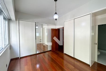 Apartamento para alugar com 206m², 5 quartos e 2 vagas Apartamento para alugar com 206m², 5 quartos e 2 vagasSuíte