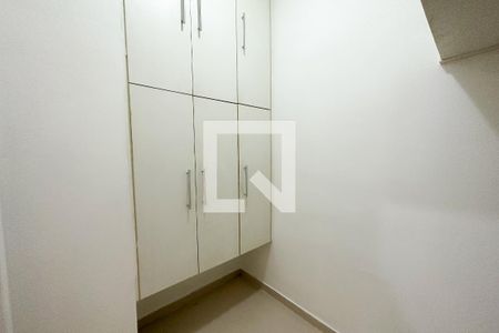 Apartamento para alugar com 206m², 5 quartos e 2 vagas Apartamento para alugar com 206m², 5 quartos e 2 vagasQuarto de Serviço