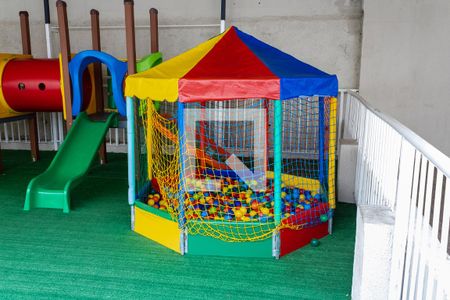 Apartamento para alugar com 45m², 2 quartos e 1 vaga Apartamento para alugar com 45m², 2 quartos e 1 vagaÁrea Comum - Playground