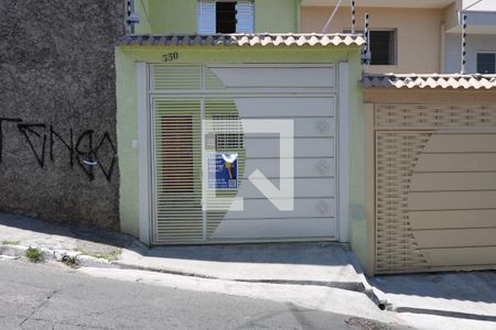 Casa para alugar com 70m², 2 quartos e 1 vagaFachada