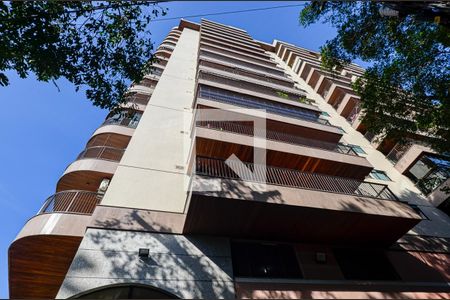 Apartamento à venda com 120m², 3 quartos e 2 vagasFachada