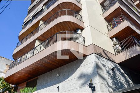 Apartamento à venda com 120m², 3 quartos e 2 vagasFachada