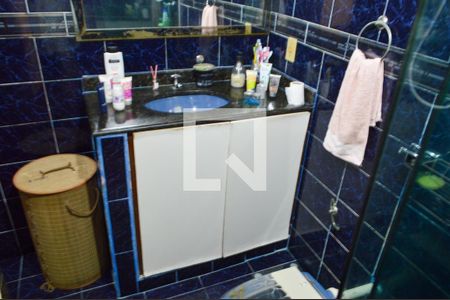 Casa de condomínio à venda com 178m², 5 quartos e 2 vagasBanheiro 2