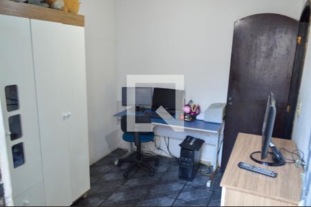 Casa de condomínio à venda com 178m², 5 quartos e 2 vagasQuarto 4