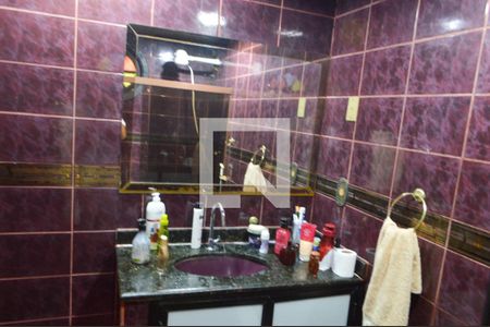 Casa de condomínio à venda com 178m², 5 quartos e 2 vagasBanheiro 1