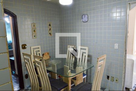 Casa de condomínio à venda com 178m², 5 quartos e 2 vagasCopa 