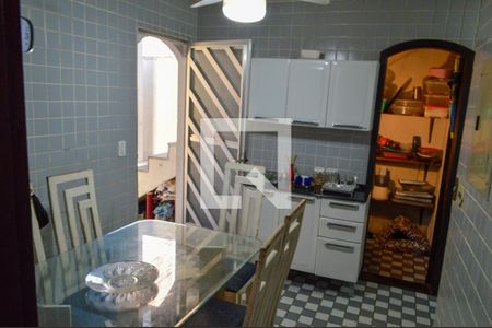 Casa de condomínio à venda com 178m², 5 quartos e 2 vagasCopa 