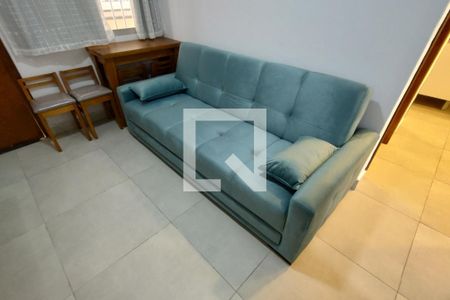 Sala de apartamento para alugar com 2 quartos, 45m² em Guilhermina, Praia Grande