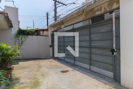 Casa à venda com 174m², 2 quartos e 6 vagas Casa à venda com 174m², 2 quartos e 6 vagasÁrea Externa