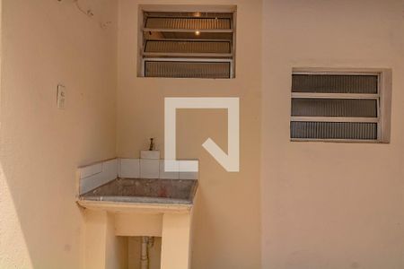 Casa para alugar com 20m², 1 quarto e sem vaga Casa para alugar com 20m², 1 quarto e sem vagaÁrea de Serviço