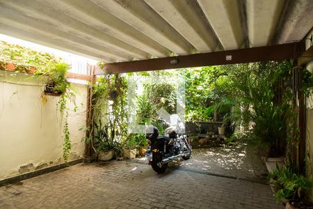 Casa à venda com 207m², 4 quartos e 2 vagasGaragem